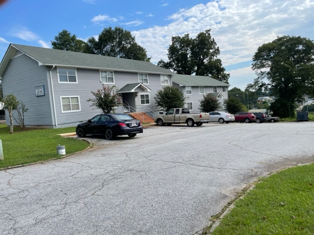 115 Forest Avenue Unit 101