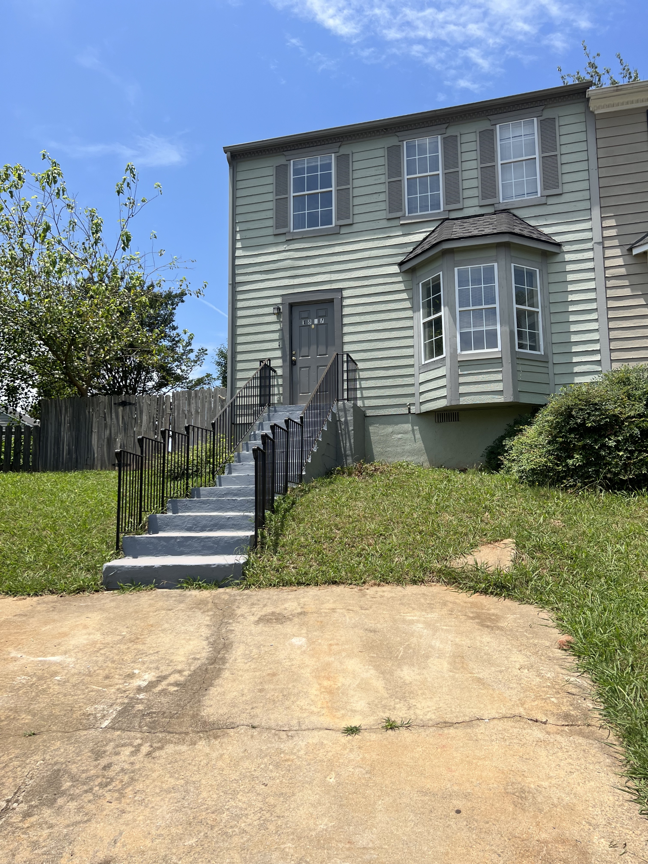1877 Barrington Ct